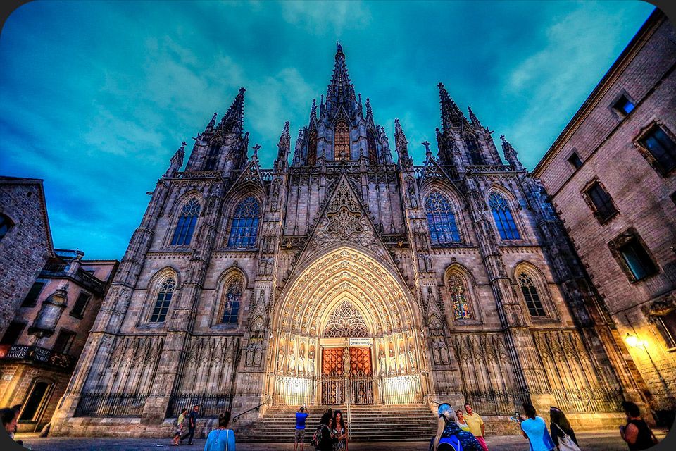 Catedral de la Santa Cruz y Santa Eulalia barrio gótico Barcelona